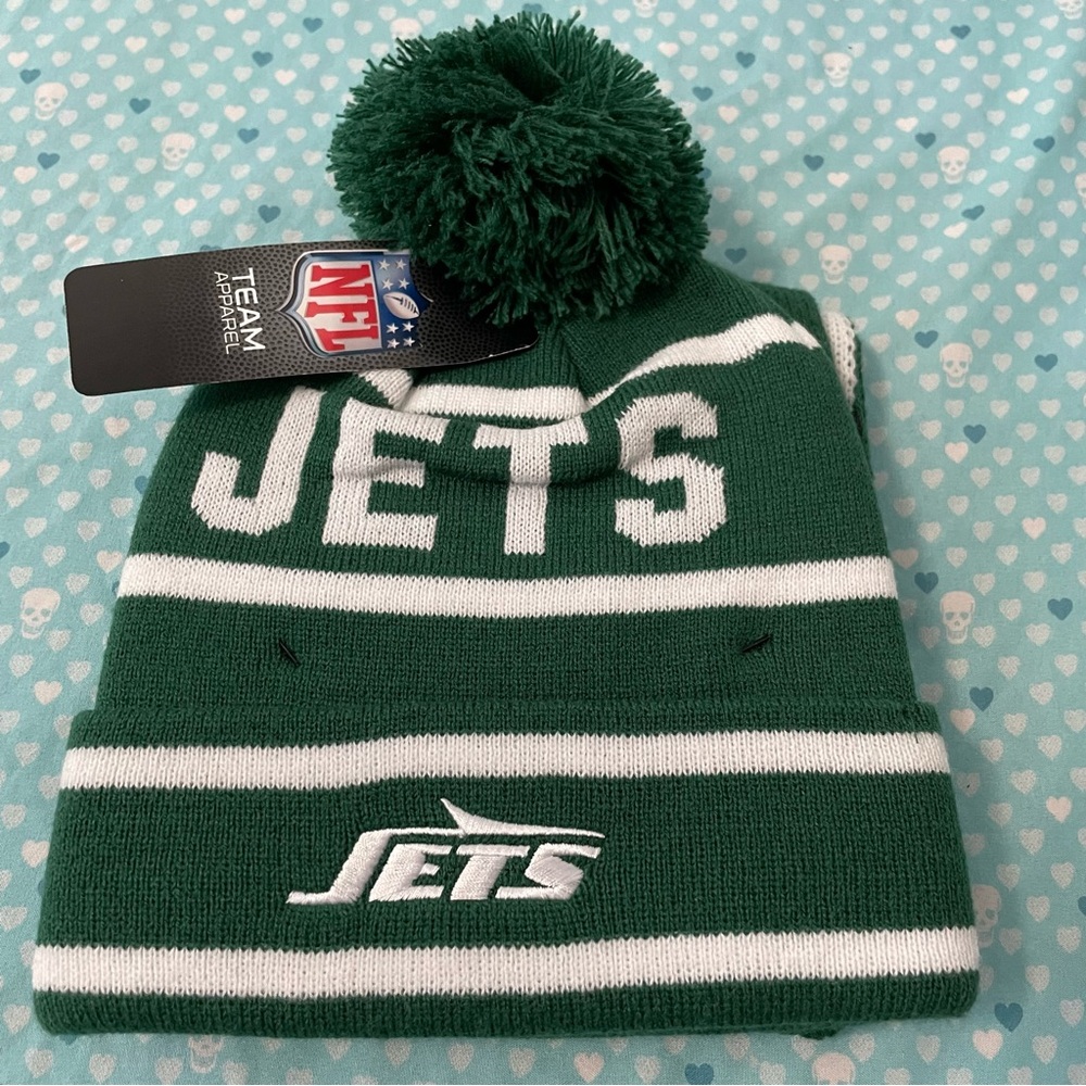 NFL Team Apparel New York Jets Hat & Scarf Set